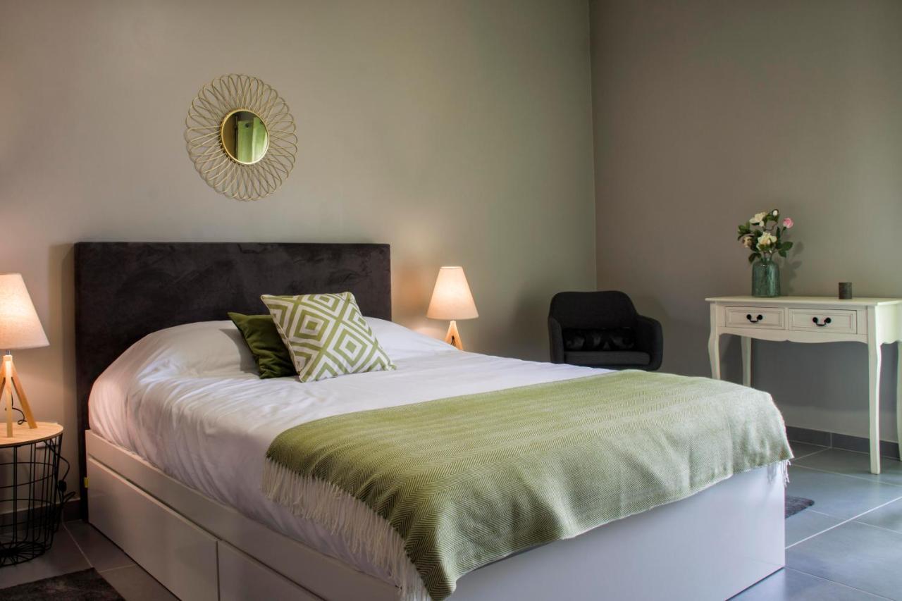 Stonehouse Apartment ปอนตาเดลกาดา ภายนอก รูปภาพ
