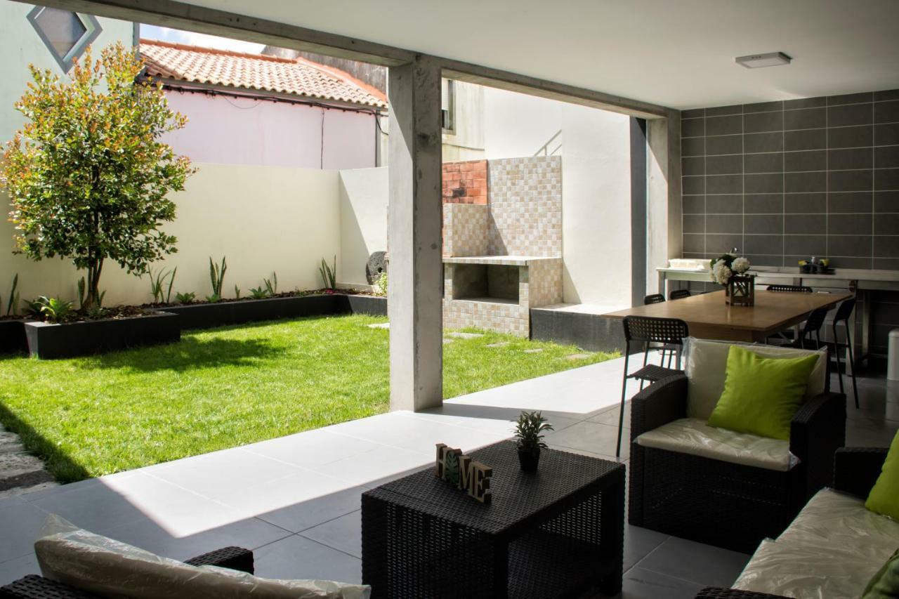 Stonehouse Apartment ปอนตาเดลกาดา ภายนอก รูปภาพ