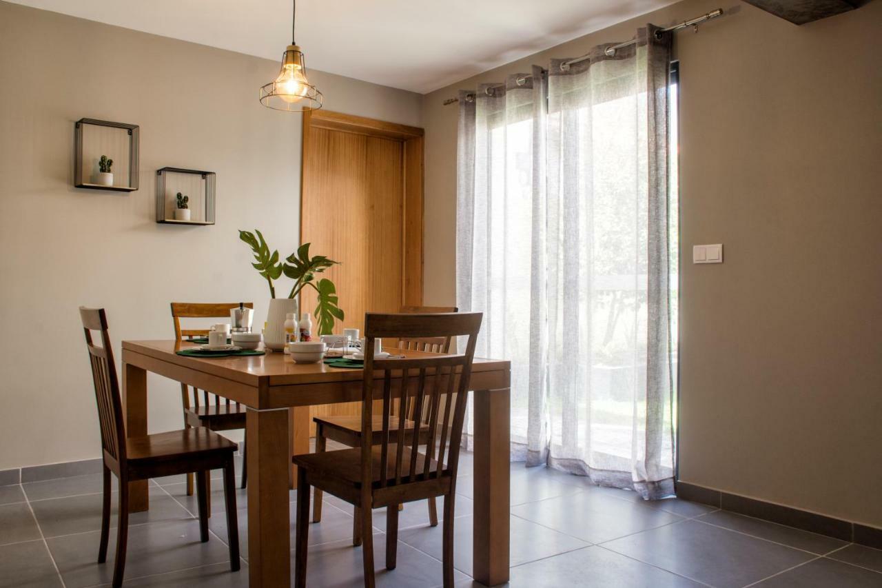 Stonehouse Apartment ปอนตาเดลกาดา ภายนอก รูปภาพ