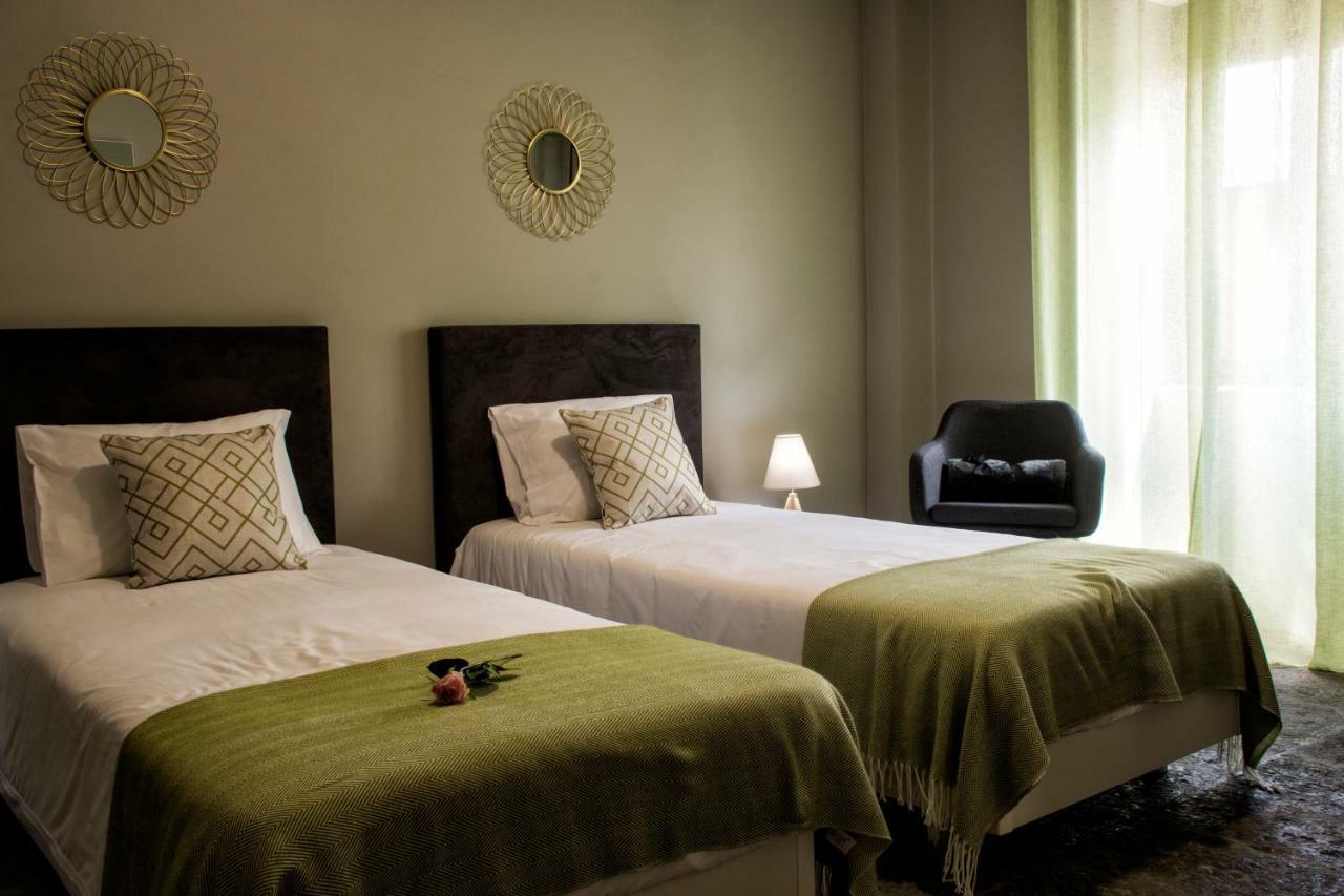 Stonehouse Apartment ปอนตาเดลกาดา ภายนอก รูปภาพ